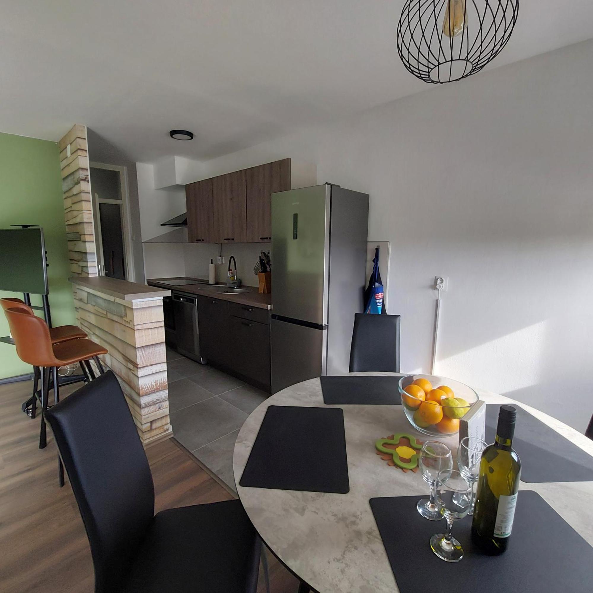 Apartman Ela Karlovac Ngoại thất bức ảnh